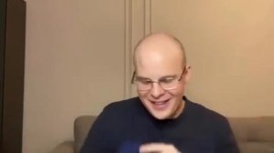 Возьми телефон детка я знаю ты хочешь позвонить мне сегодня я слил на тебя сотню и на верх ещё сотню