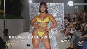 Модели на подиуме 181