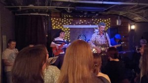 "В маленьком городке"