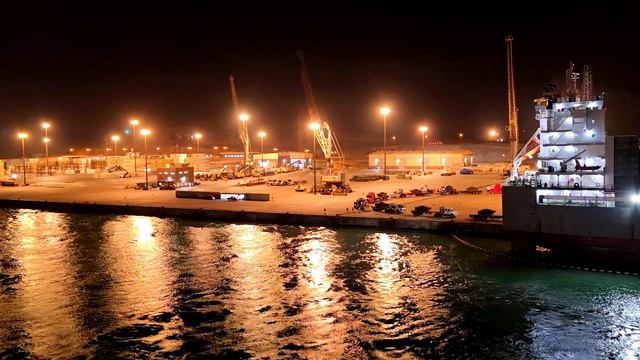 ночью уходим из порта