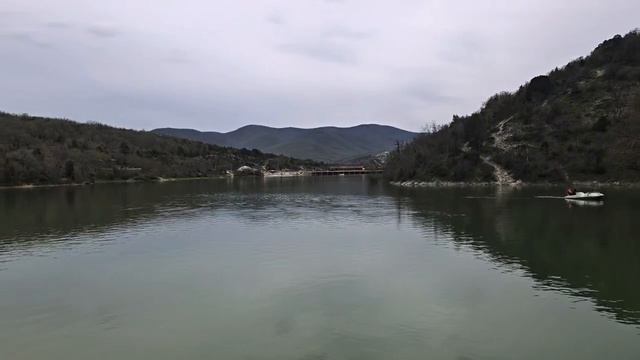 Болотные Кипарисы Сукко 18 апреля, перед грозой. Показывает Дмитрий Сорвенков.