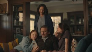 Apple iPhone 16 - Create memory movies (2024)