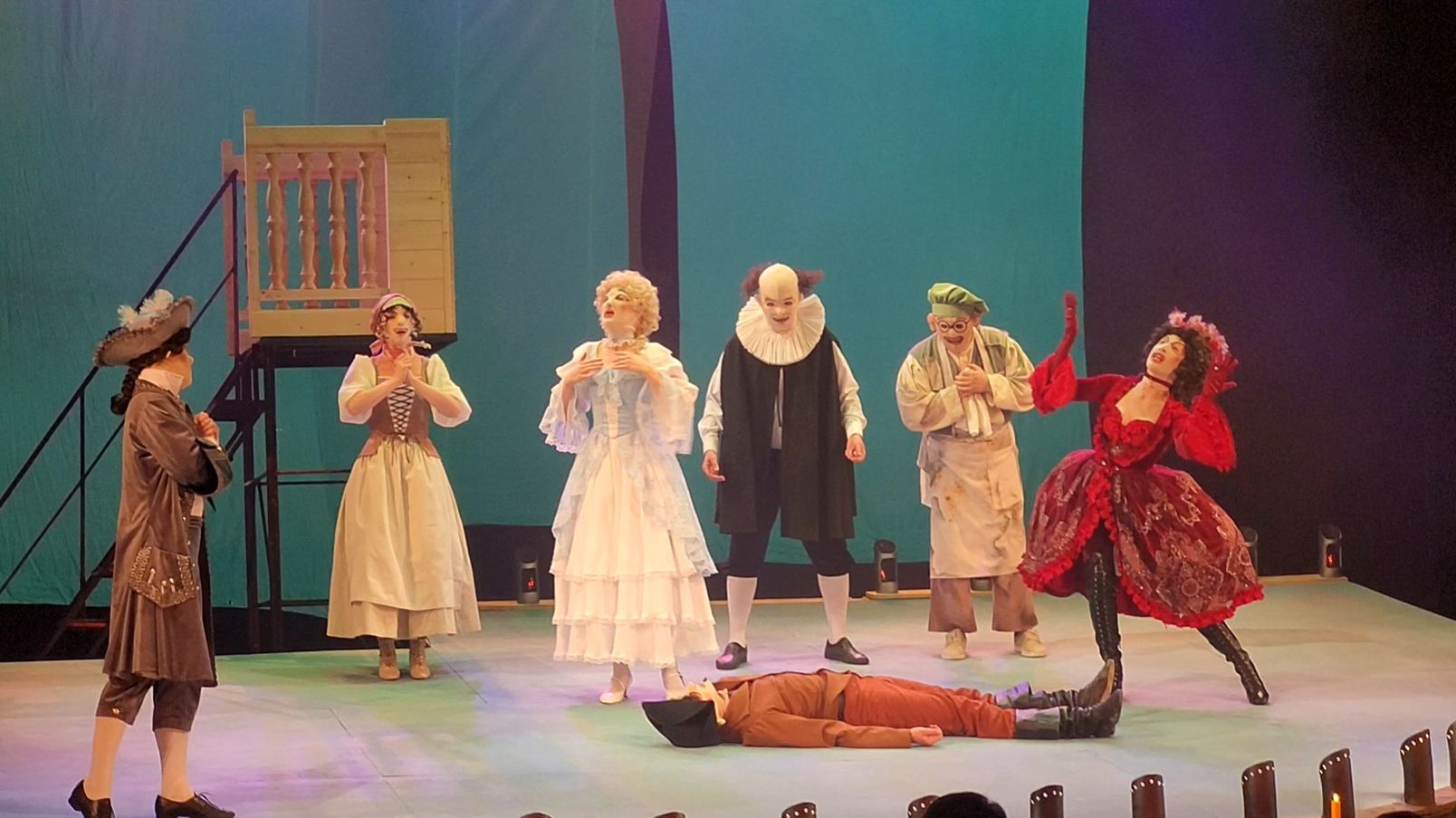 Премьера комедии дель арте в Якутске!