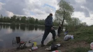 Ловля чехони на фидер весной.С дочкой на рыбалке.