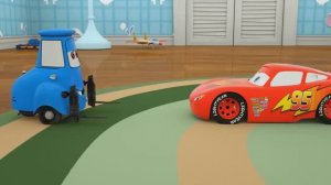 Изучаем фигуры - Самолёт Маккуин - Тачки 3 Замена дисков - Сборка шины (мультфильм)