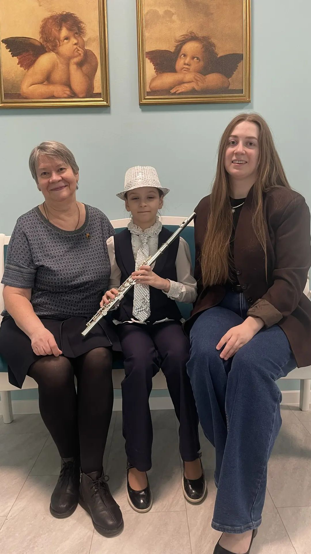 Выступление Ани с композицией - 