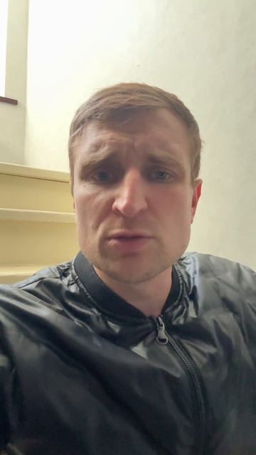 Неадекват РАССТРЕЛИВАЕТ людей в Киеве