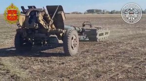 🇷🇺🤖Тестовое использование НРТК «Курьер» в качестве тягача для 122-мм гаубицы Д-30. Масса…🔽