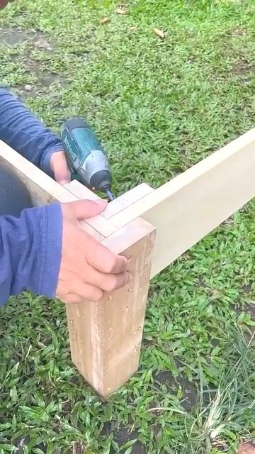 Креативный столярный проект: простая сборка ножек стола