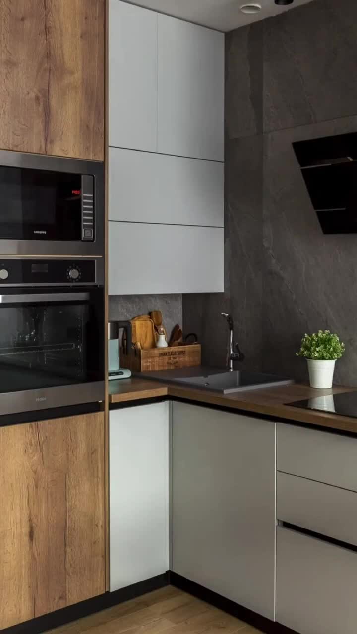 Хотите лофт, а получается просто голая бетонная стена? Секрет в балансе: между индустриальной эст...