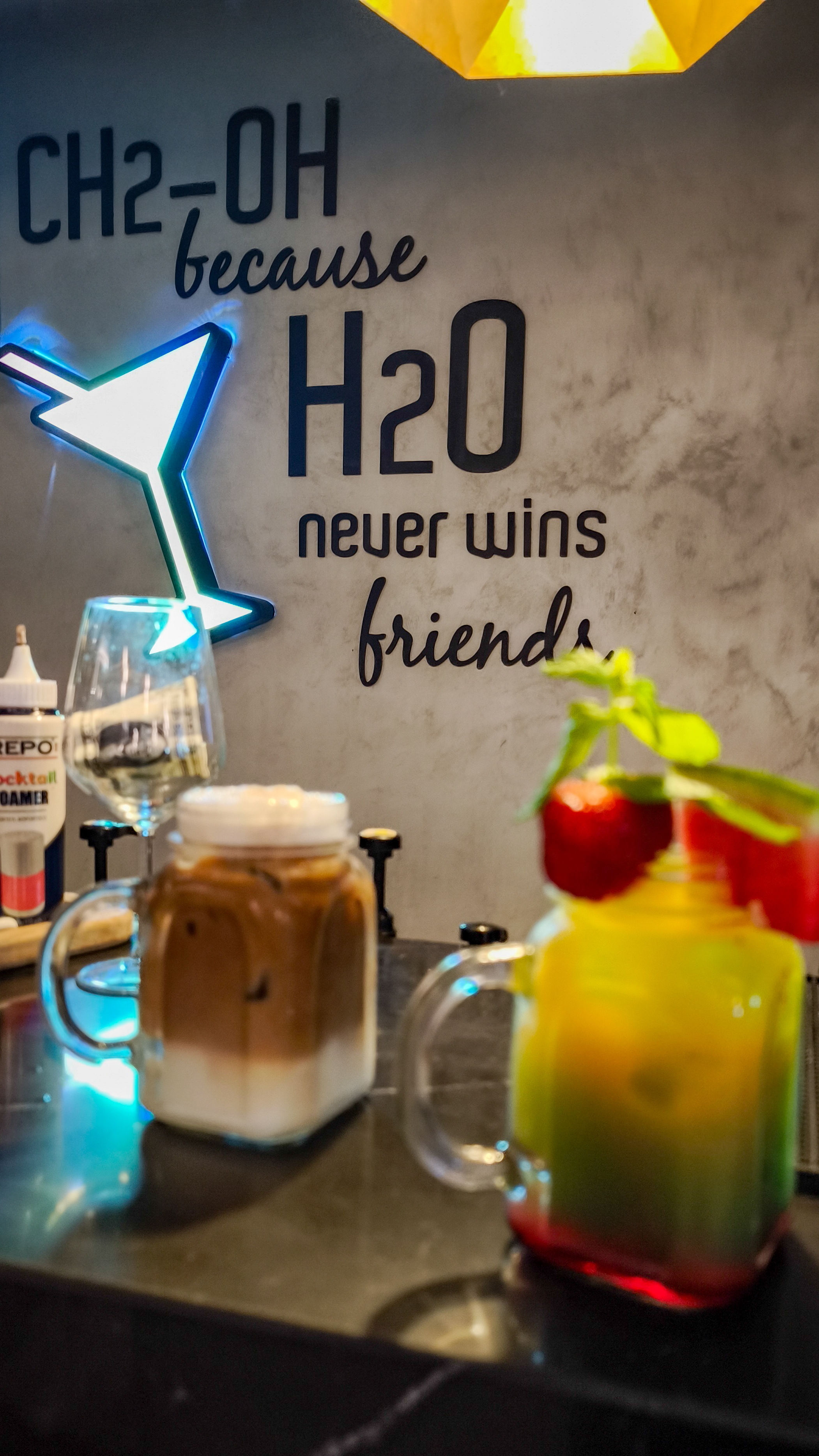 H2O бар в Calyptus Kirman Premium