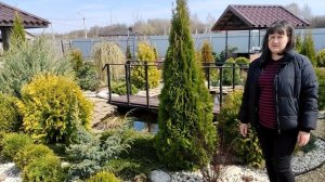 Большая прогулка по апрельскому саду.