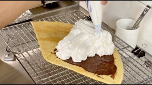 Много взбитых сливок! Как приготовить вкусные блинчики из профессионального теста