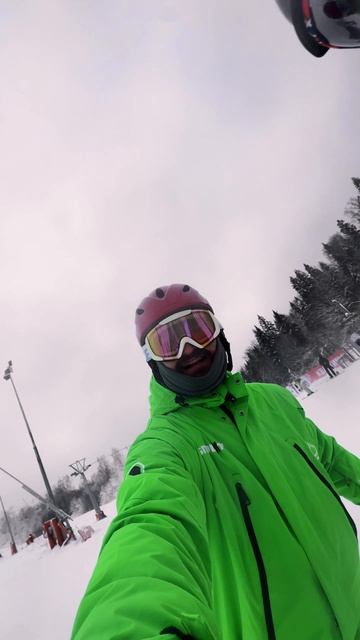 Как же хочется, чтобы этот телепорт реально был!🤩 Как проходят ваши дни в ожидании зимнего сезона?