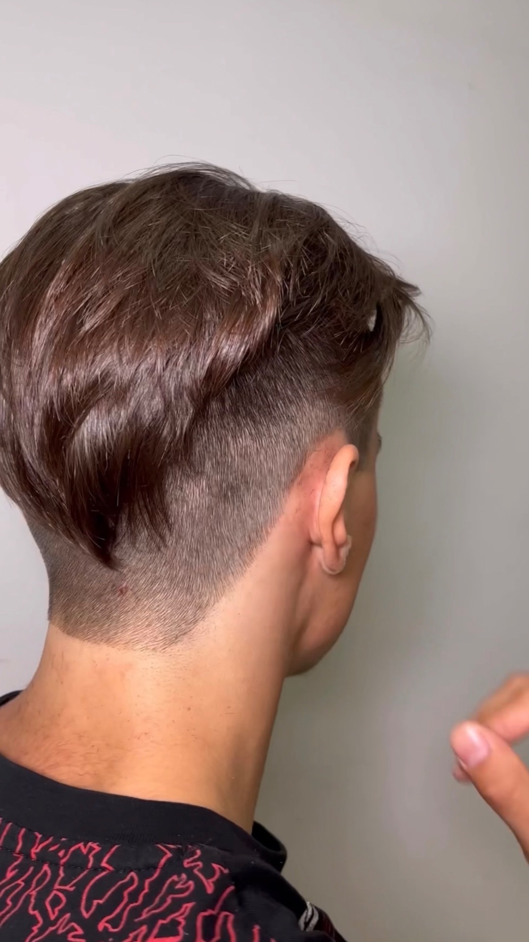 «Андеркат» — универсальная стрижка, которая подходит людям разного возраста и типа внешности.