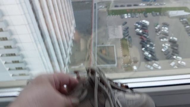 Купили кроссовки. Я получила травму.