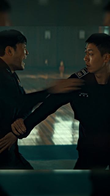 СМЕШНОЙ ПРИЕМ СПАС ЕМУ ЖИЗНЬ😱_ #кино#фильм #сериал