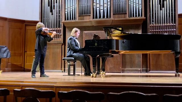 Крейслер Ф. Прелюдия и аллегро в стиле Пуньяни. Василий Булгаков. 3 класс