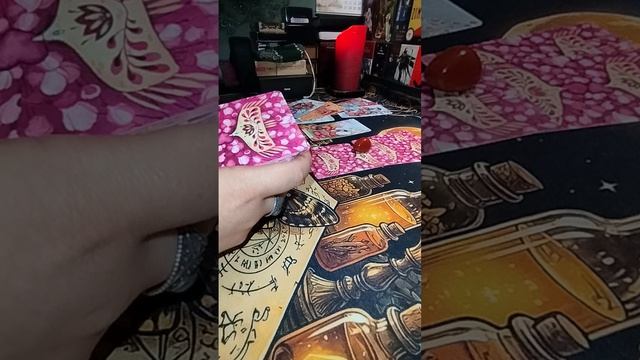 Почему он так себя ведет?