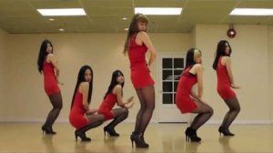 Корейских девушек увидим снова танец под песню русскую, какие же Флюиды от них исходят, эх...