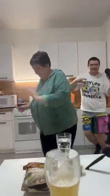 Руслан Гительман/  СЕМЕЙНЫЕ ТАНЦЫ НА КУХНЕ 🕺🏼💃