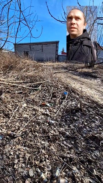 Смотрите. Это задворки ТЦ «На Окружной».