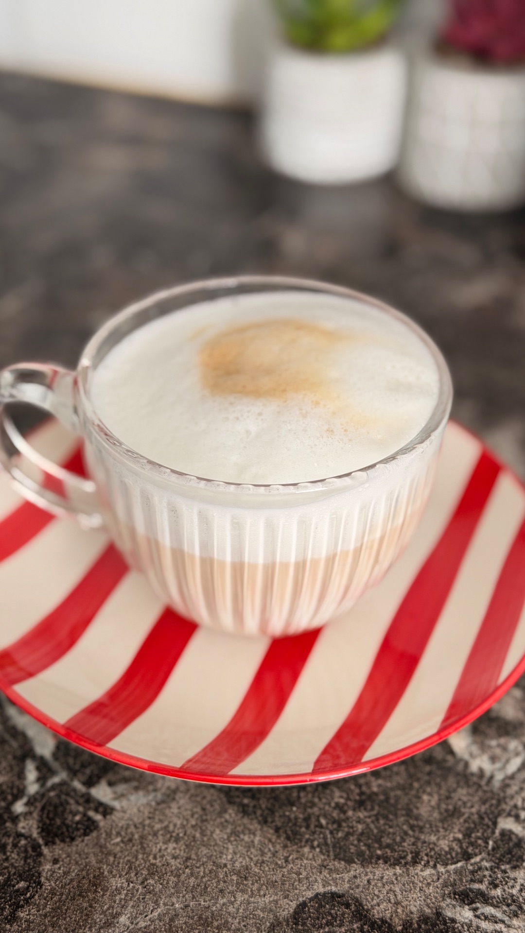 Латте с сахарной ватой в любимой кофемашине Demiand 🍭