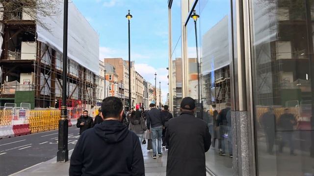 Лондон Великобритания 2026 Прогулка в Вест-Энде на Пасху от Мэрилебон-хай-стрит до Оксфорд-сёркус