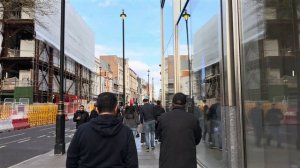 Лондон Великобритания 2026 Прогулка в Вест-Энде на Пасху от Мэрилебон-хай-стрит до Оксфорд-сёркус