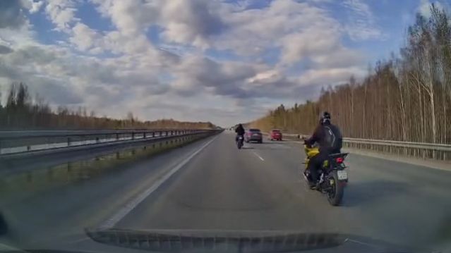 Быстро идут. Мотосезон начался