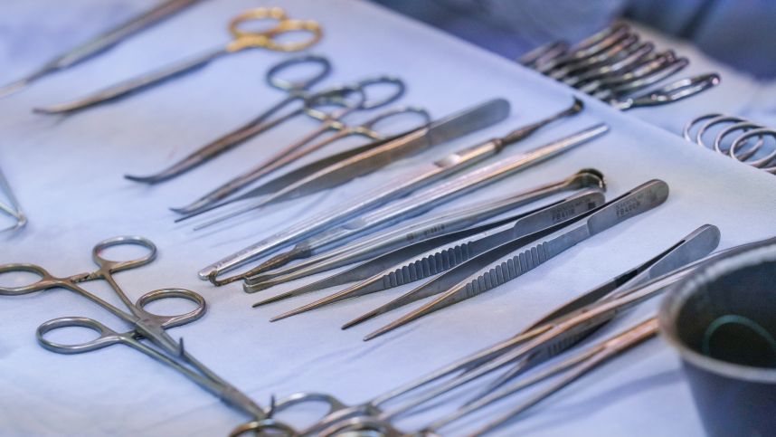 Операция на открытом сердце на фронте: медик Санта спасает бойцов в зоне СВО