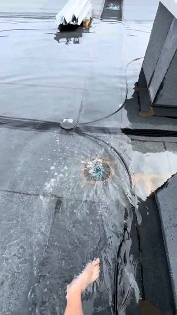 Затопление крыши и этажей в многоэтажном доме