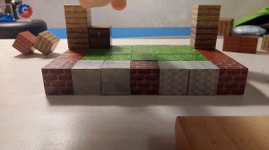 Строим домик для Стива из Майнкрафта.