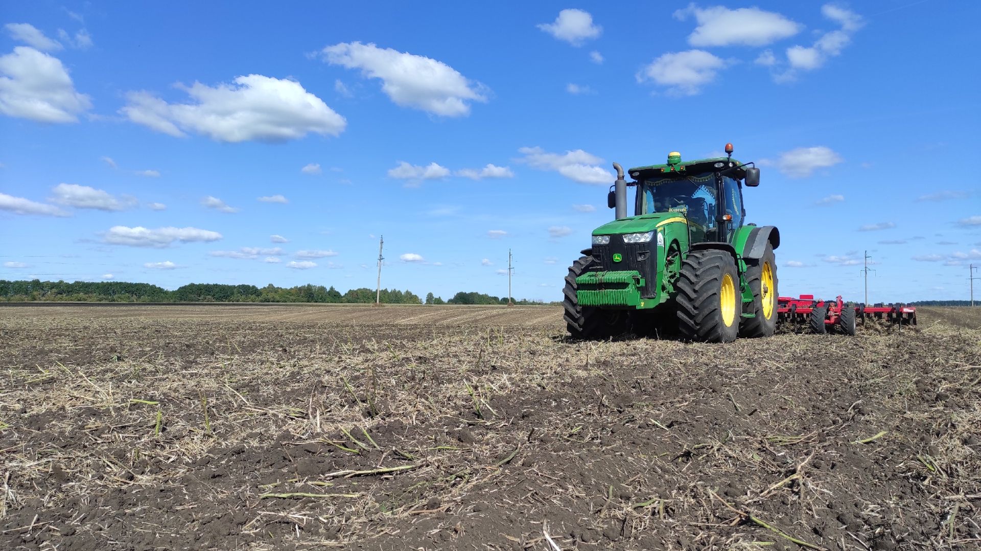 Работаю с НАГЛУХО ЗАБИТЫМ культиватором на John Deere 8335R.