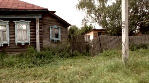 Звук природы. Птицы. Камышовка маркизская поет в деревне