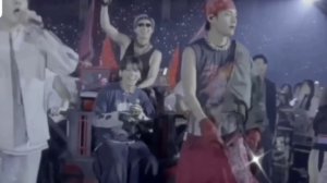 BTS - Намджун прокатил Чонгуки😁(Токио D-2)