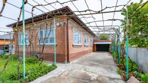Дом в ст-це Старомышастовской Динского района Краснодарского края