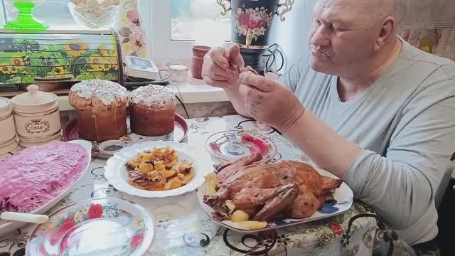 С УТРА НЕМНОГО ДЕЛ И ПРАЗДНИЧНЫЙ ОБЕД