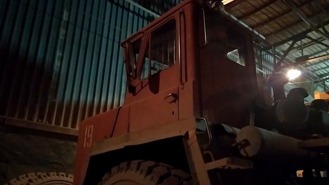 VID - 20251225 - 202807. Mp4.
Советский автопром. БелАЗ 548 - тягач.