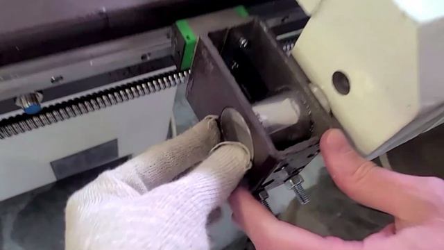 Автоматический правый упор на форматно-раскроечный станок