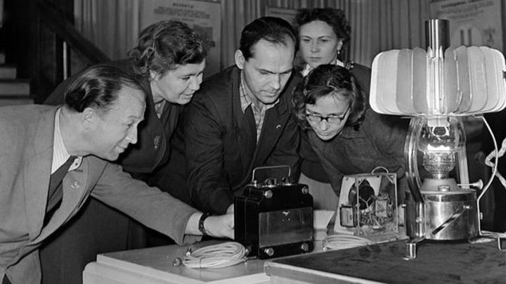 Ламповый электрогенератор СССР для лампового радиоприемника