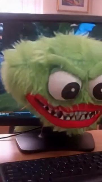 Косоглазик чет переиграл....