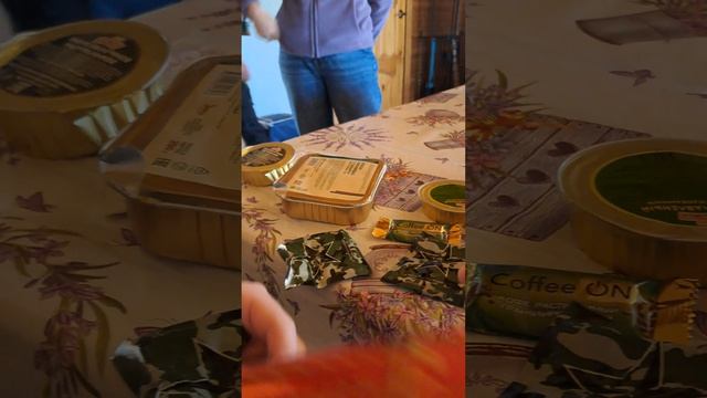 распаковка военной еды