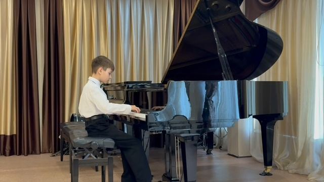 Мамаев Антон Д. Чимароза Сонатина соль мажор Р. Шуман Бедный сиротка