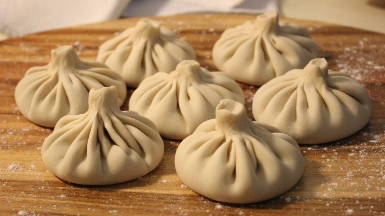 Вкусные грузинские хинкали ♥️ сочные и ароматные.jpg