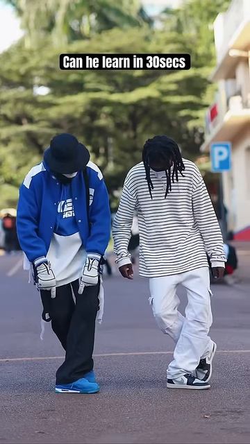 Сможет ли он освоить C-Walk менее чем за 30 секунд?