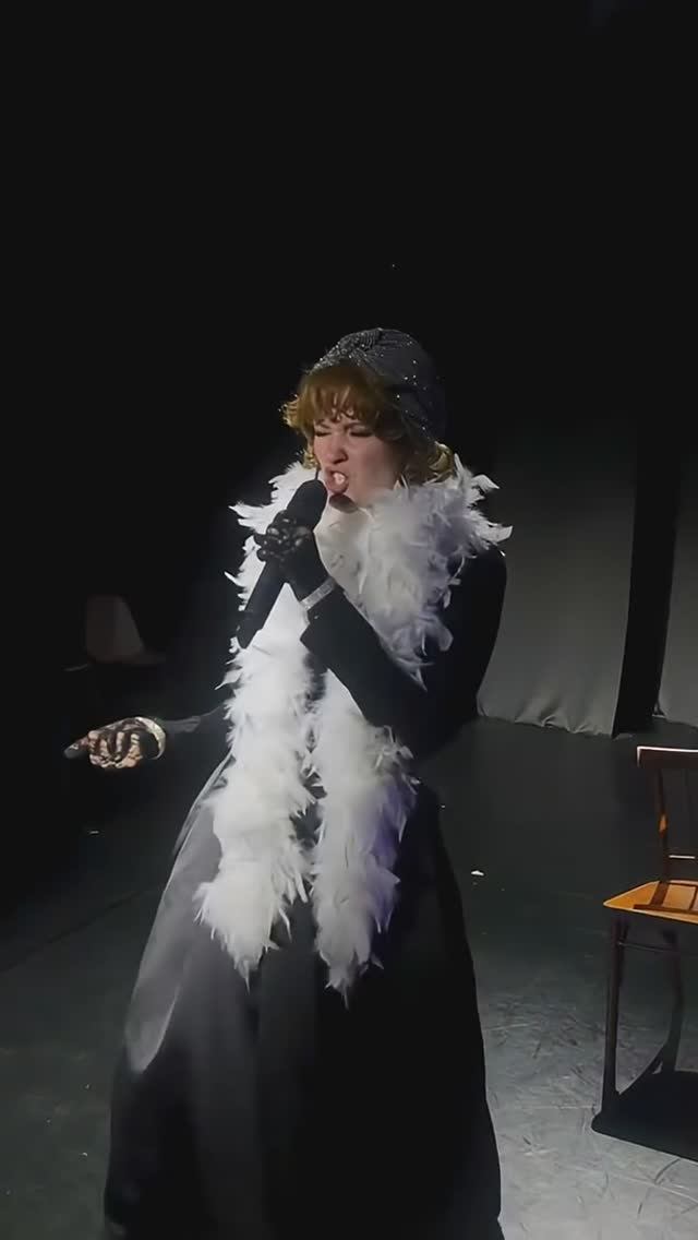 я была уверена, что это Людмила Гурченко! Браво! И светлая память нашей великой актрисе!