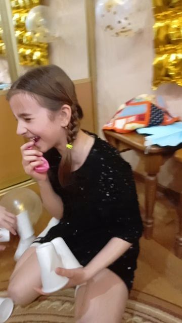 Играем у Вари на др