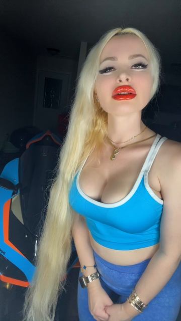 Катя Алмаз мото девушка на Дукати Ламборгини