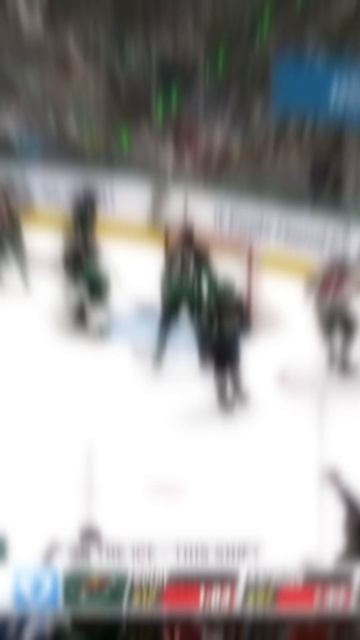 Старт плей-офф НХЛ 2026 — первые матчи 1/8 финала.